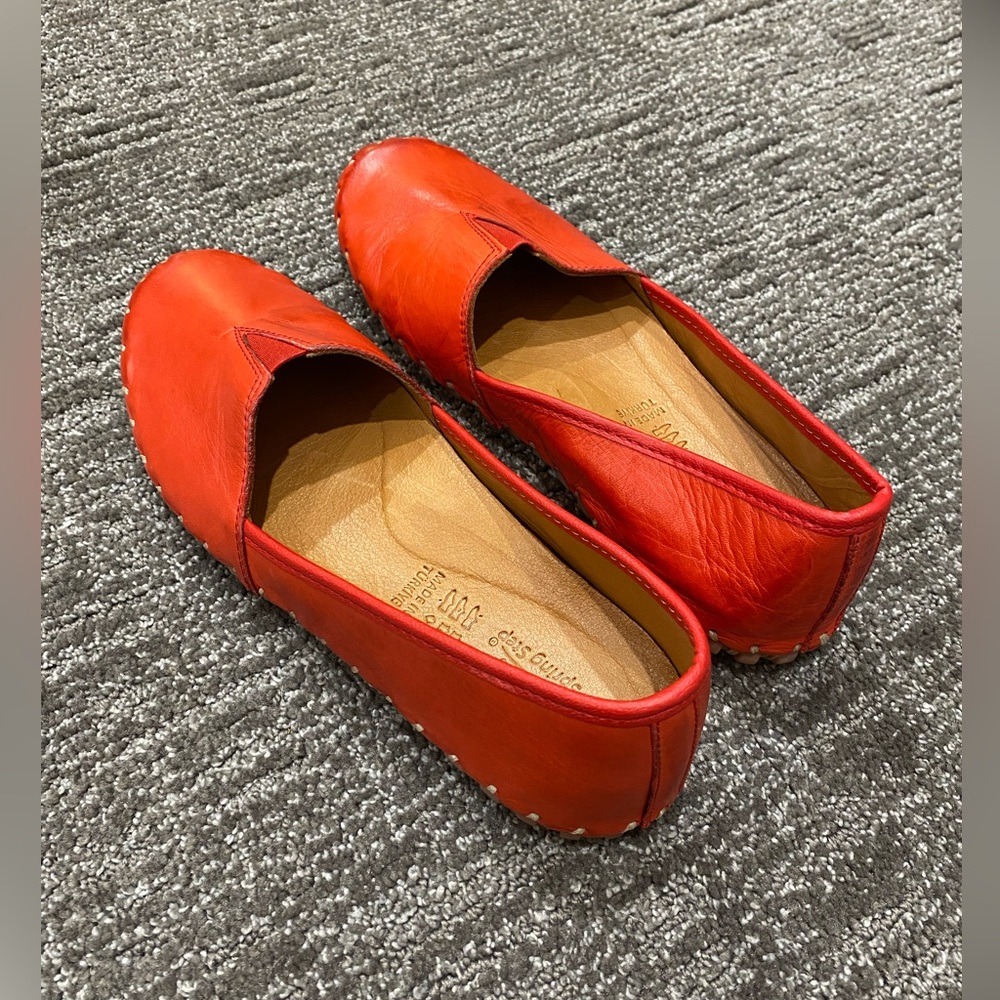 Spring Step  Kathaleta Red Leather Moccasin Flats - Picture 3 of 6